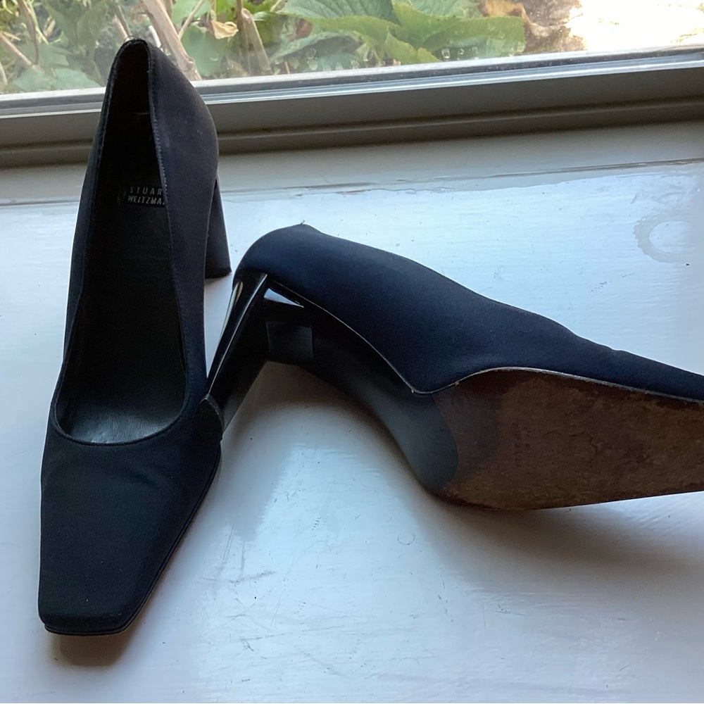 Stuart Weitzman Vintage Pumps Size 8. Navy - Picture 2 of 6